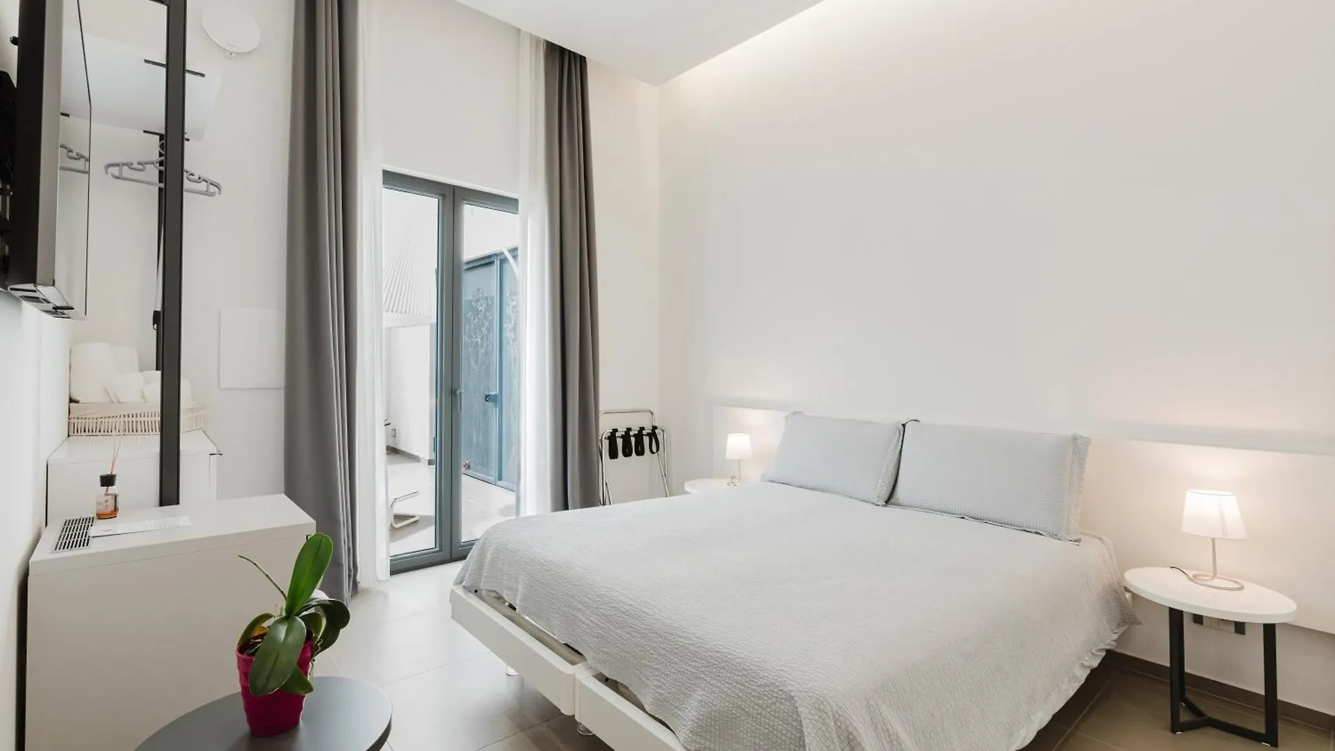 Casa Umeli With Jacuzzi And Sauna Marsala Bed & Breakfast